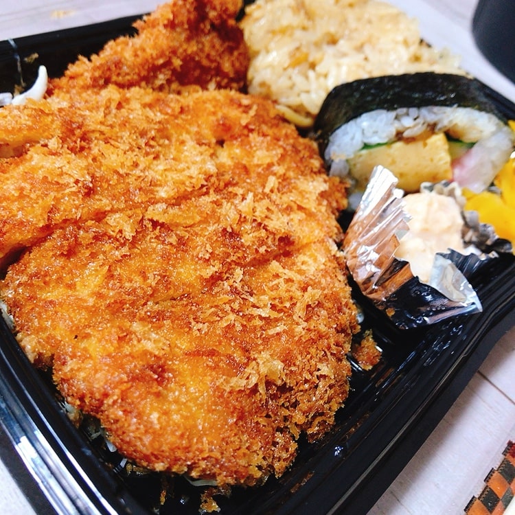 資さんうどんとんかつ弁当